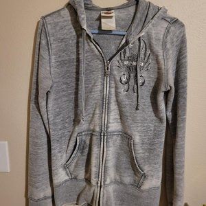 Front zipper light hoodie.